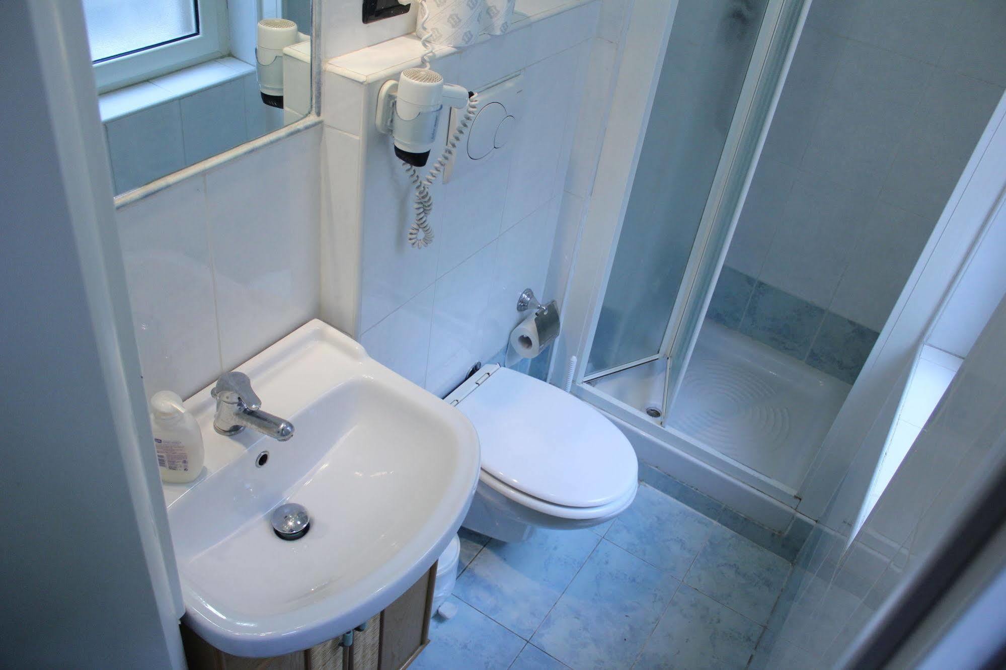 Tourist House Roma Aparthotel ภายนอก รูปภาพ