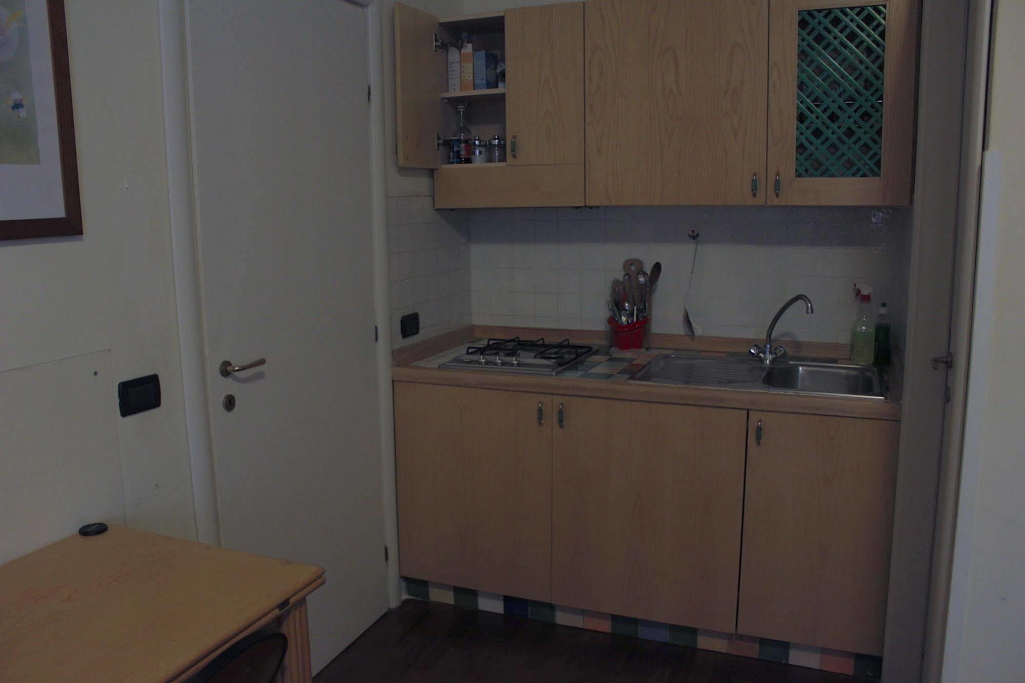Tourist House Roma Aparthotel ภายนอก รูปภาพ