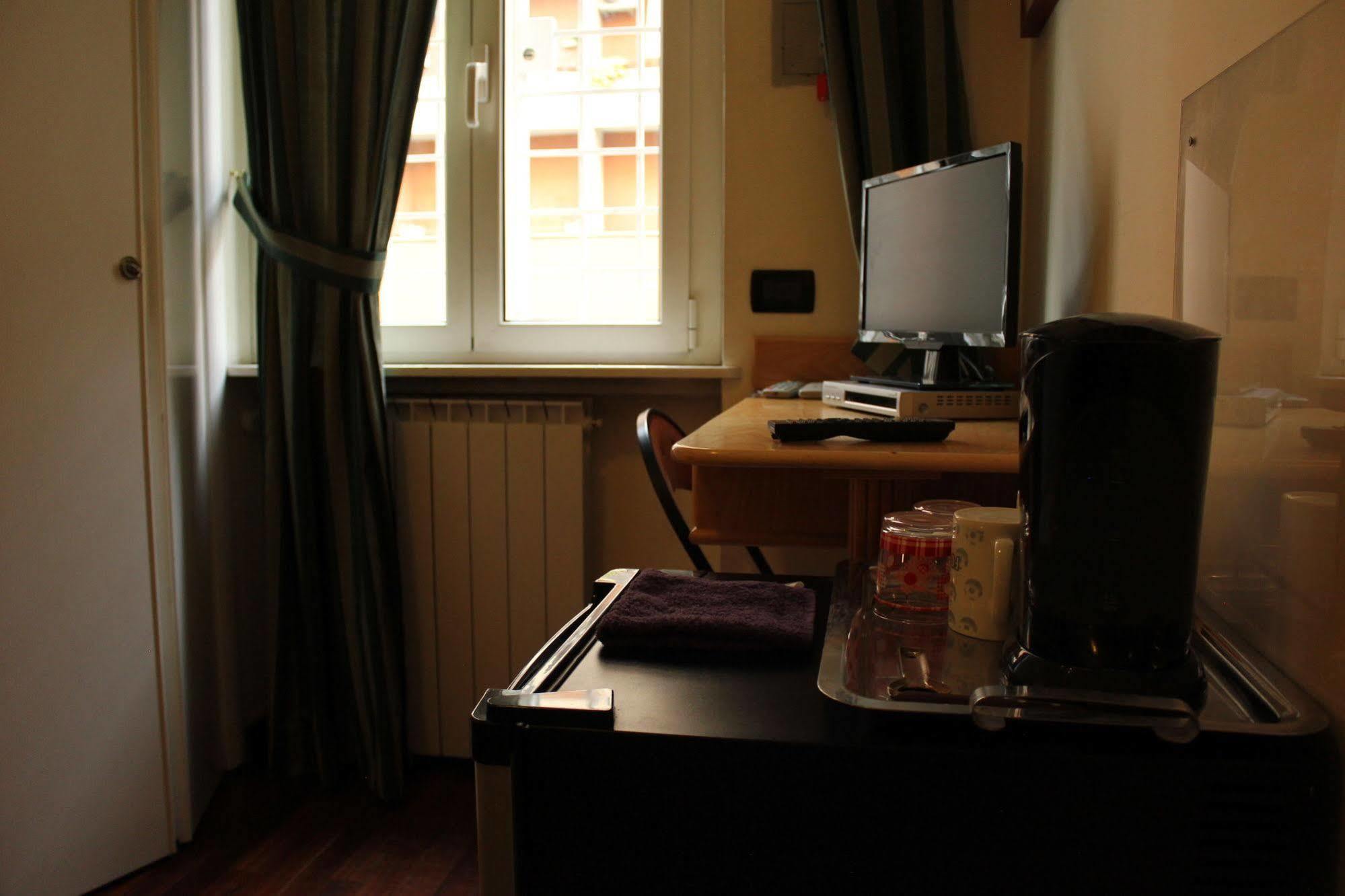 Tourist House Roma Aparthotel ภายนอก รูปภาพ